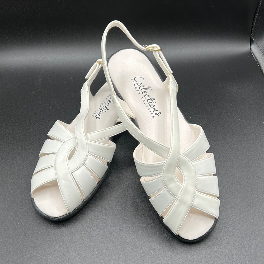 Tender Tootsies Collection, White Sandals, Style: Desiree, 9W, NIB